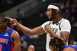 特纳:步行者未给过我和雄鹿相当的合同 雄鹿的管理层更加重视我